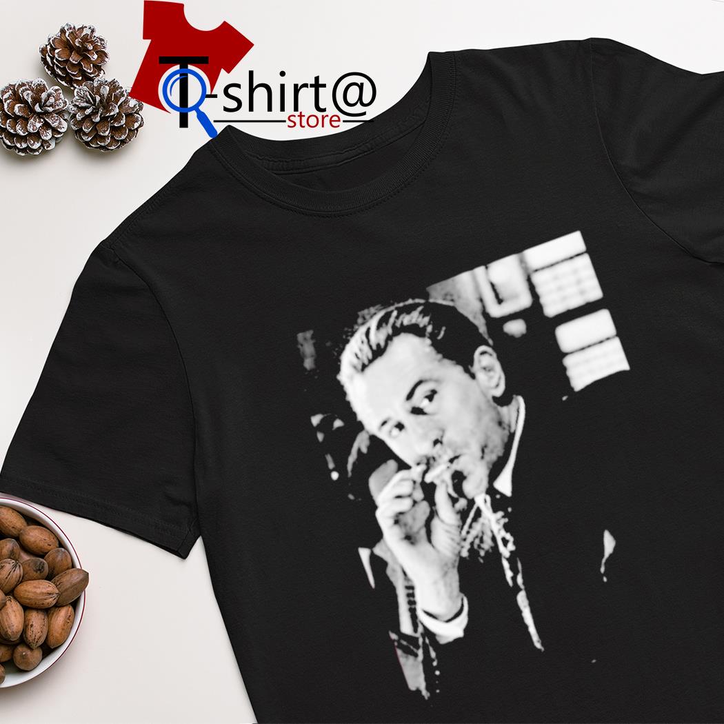 Robert De Niro Smoking shirt